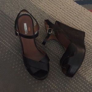 Matiko black wedges